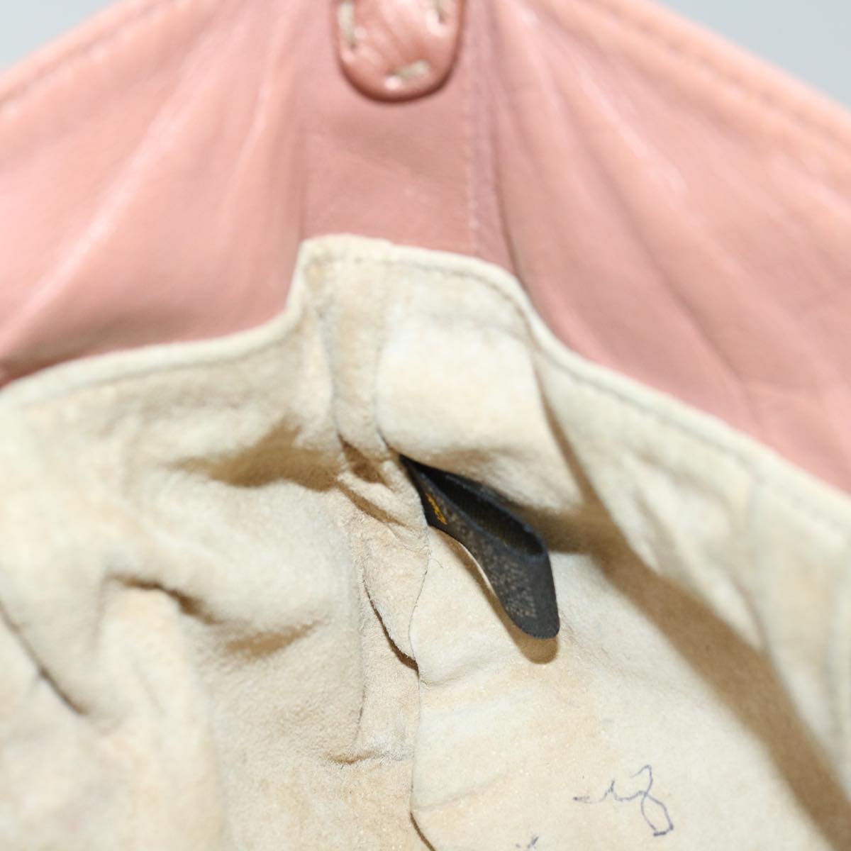 FENDI Celeria Shoulder Bag Leather Pink Auth bs12905