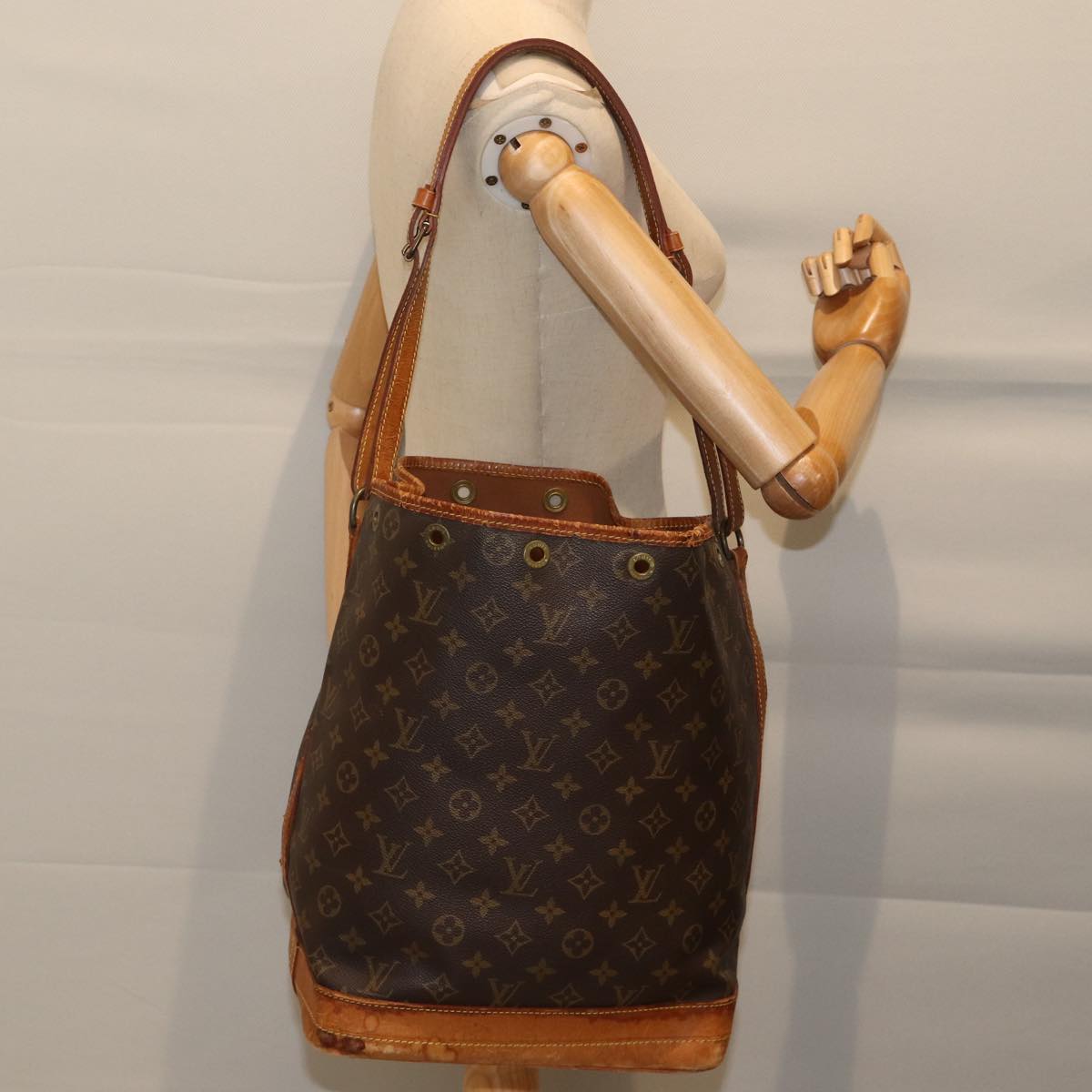 LOUIS VUITTON Monogram Noe Shoulder Bag M42224 LV Auth bs13007