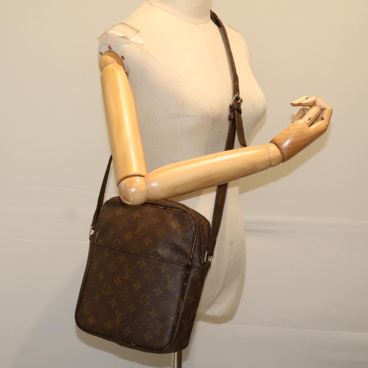 LOUIS VUITTON Monogram Petit Marceau Shoulder Bag M40264 LV Auth bs13009