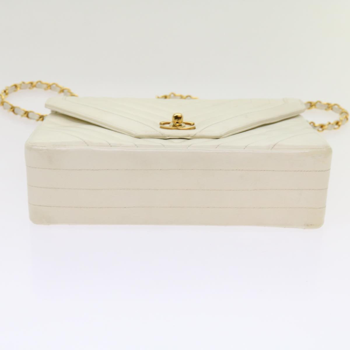 CHANEL Turn Lock Chain V Stitch Shoulder Bag Leather White CC Auth bs13035