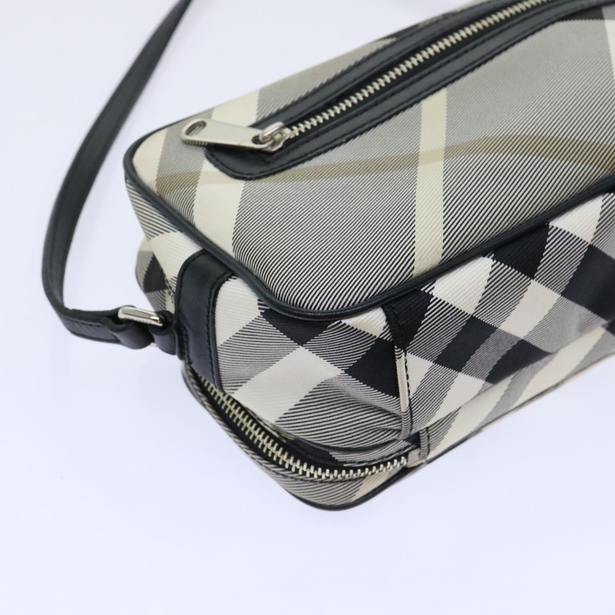 BURBERRY Nova Check Blue Label Shoulder Bag Nylon Gray Black Auth bs13069