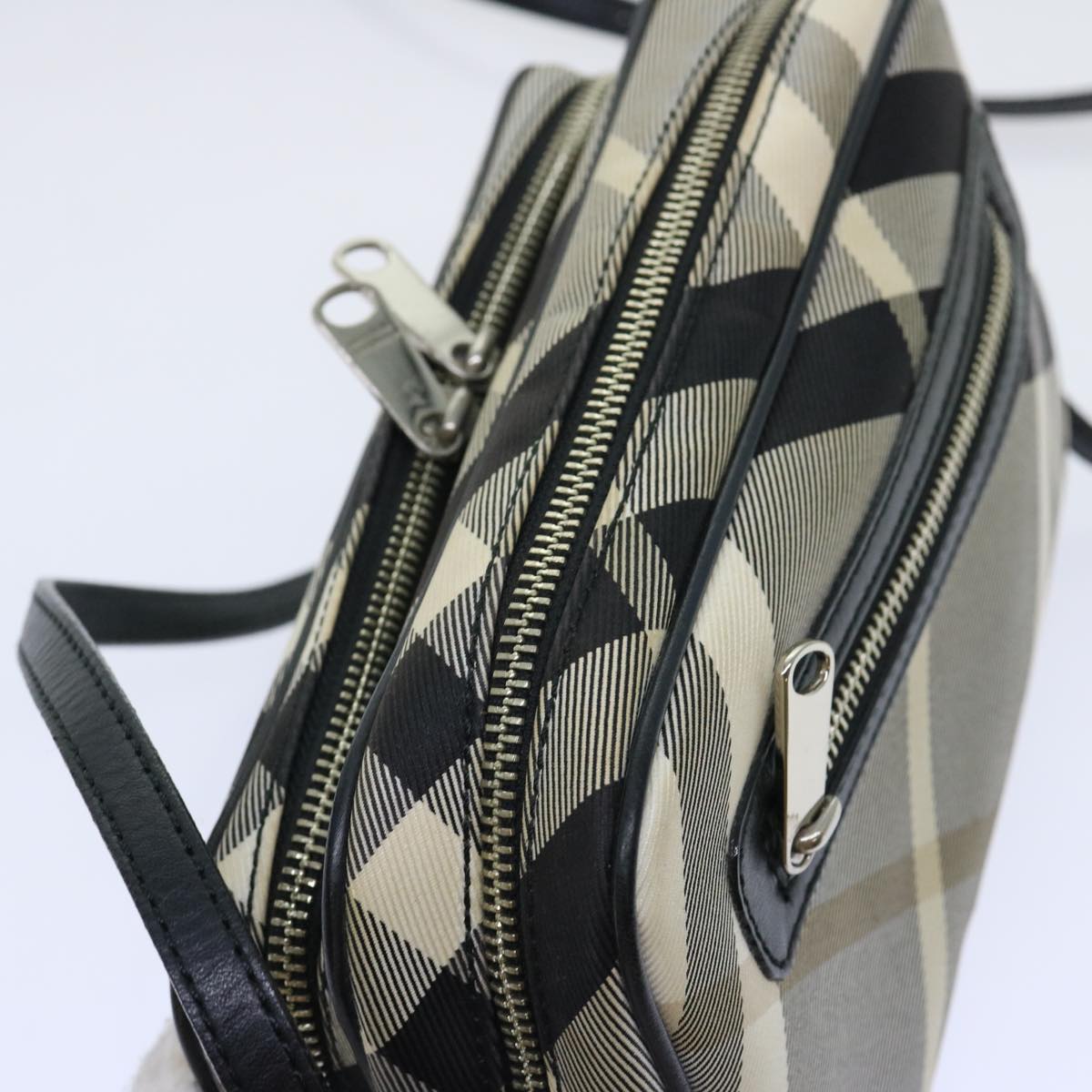 BURBERRY Nova Check Blue Label Shoulder Bag Nylon Gray Black Auth bs13069