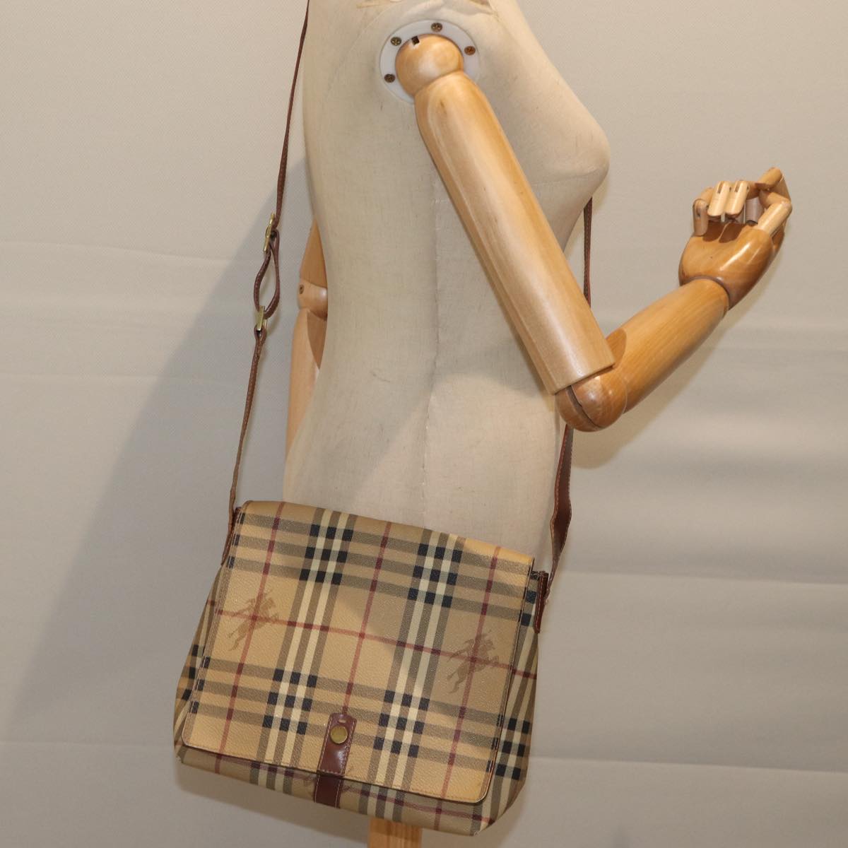 BURBERRY Nova Check Shoulder Bag PVC Beige Auth bs13214