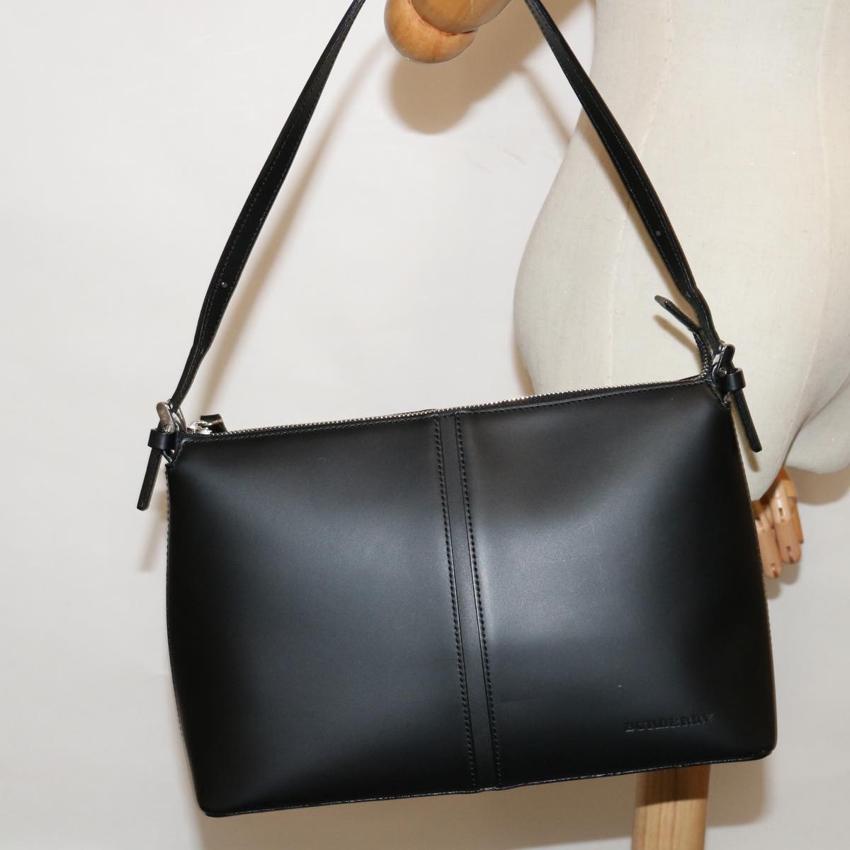 BURBERRY Shoulder Bag Leather Black Auth bs13326