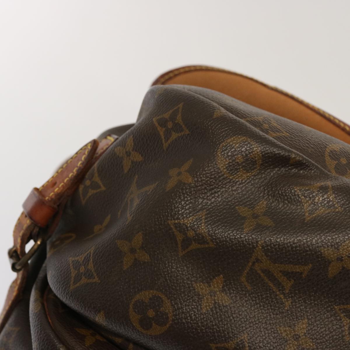 LOUIS VUITTON Monogram Saumur 35 Shoulder Bag M42254 LV Auth bs13341