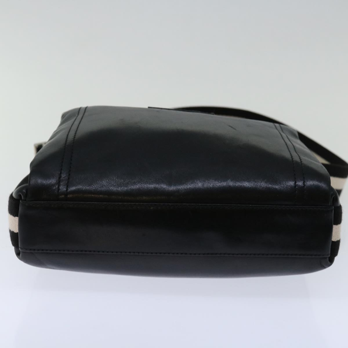 BALLY Shoulder Bag Leather Black Auth bs13347