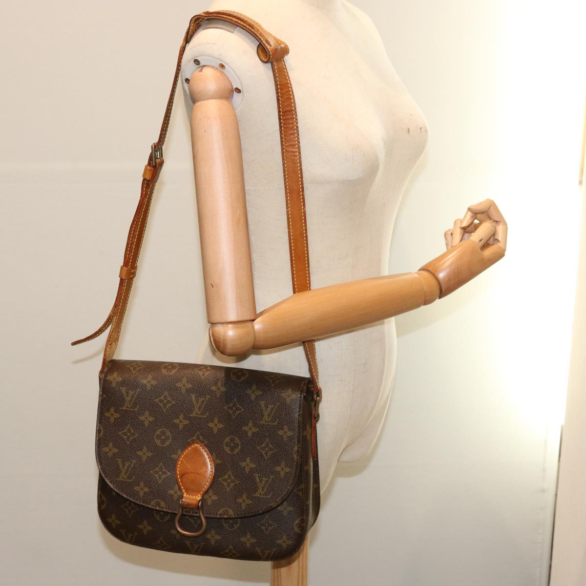 LOUIS VUITTON Monogram Saint Cloud GM Shoulder Bag Vintage M51242 Auth bs13477