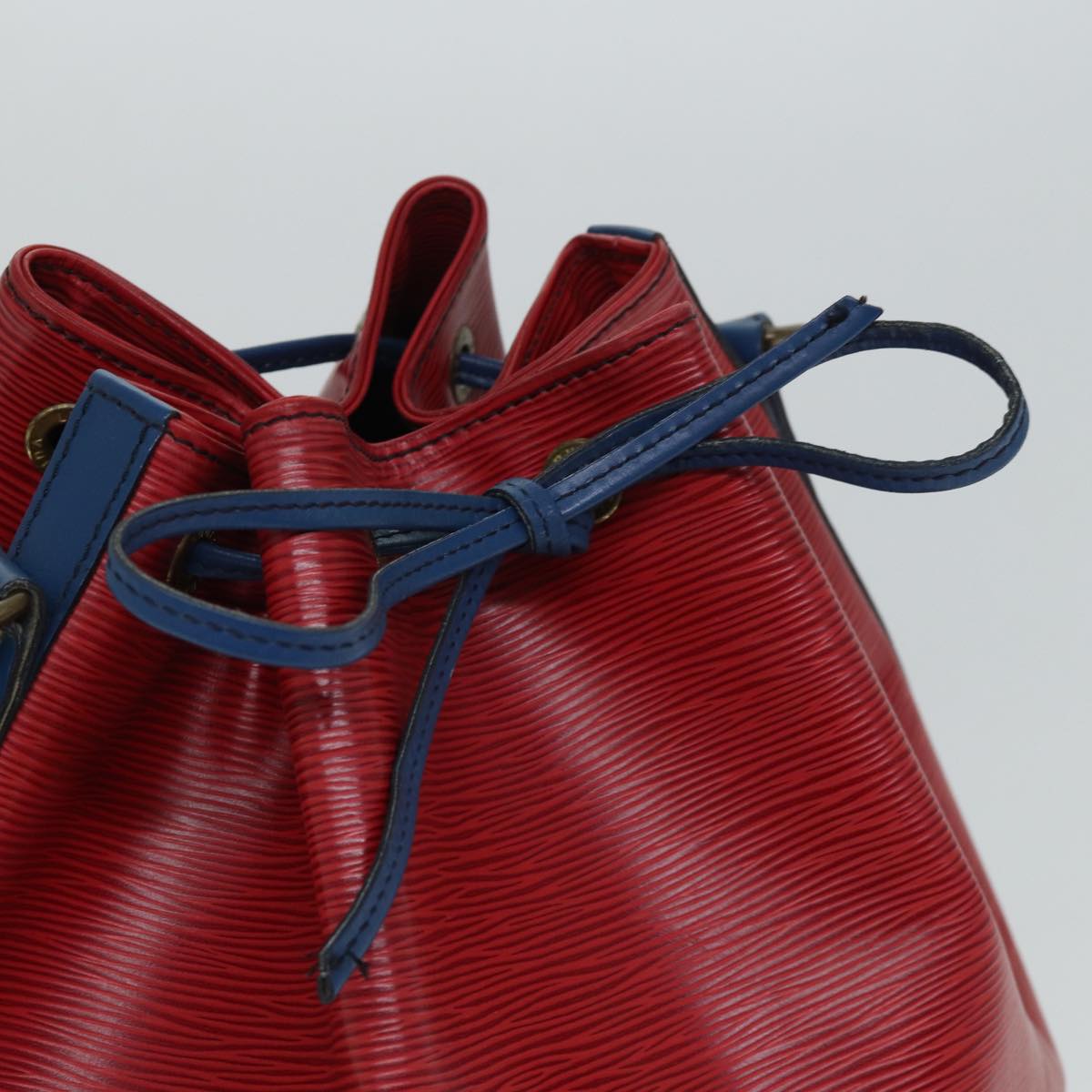 LOUIS VUITTON Epi Noe Shoulder Bag Bicolor Red Blue M44084 LV Auth bs13511