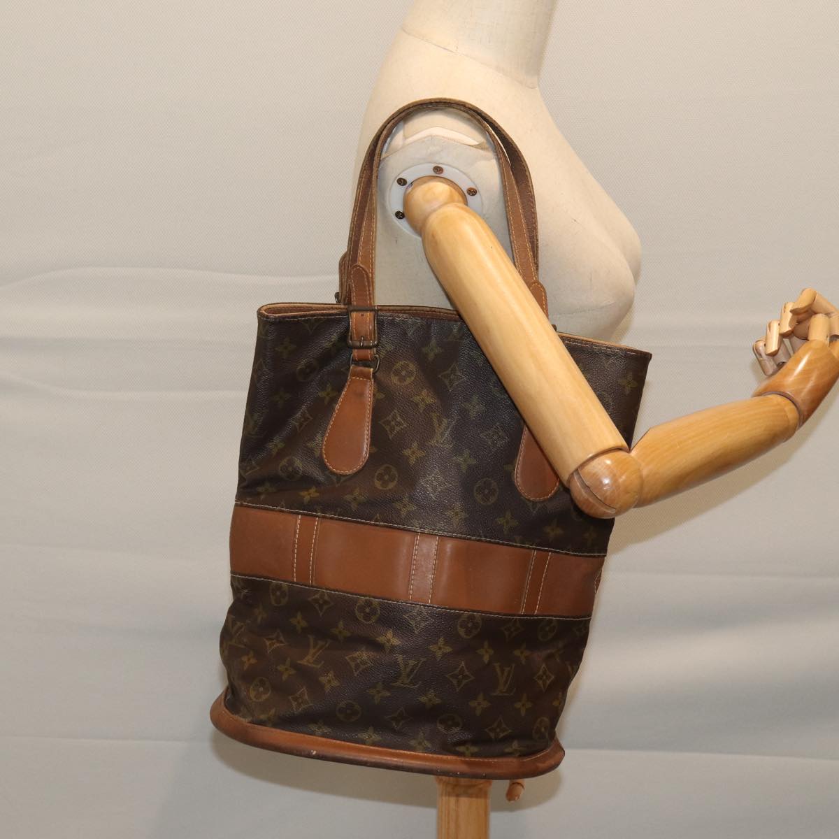 LOUIS VUITTON Monogram Bucket GM Shoulder Bag USA limited T42236 LV Auth bs13581