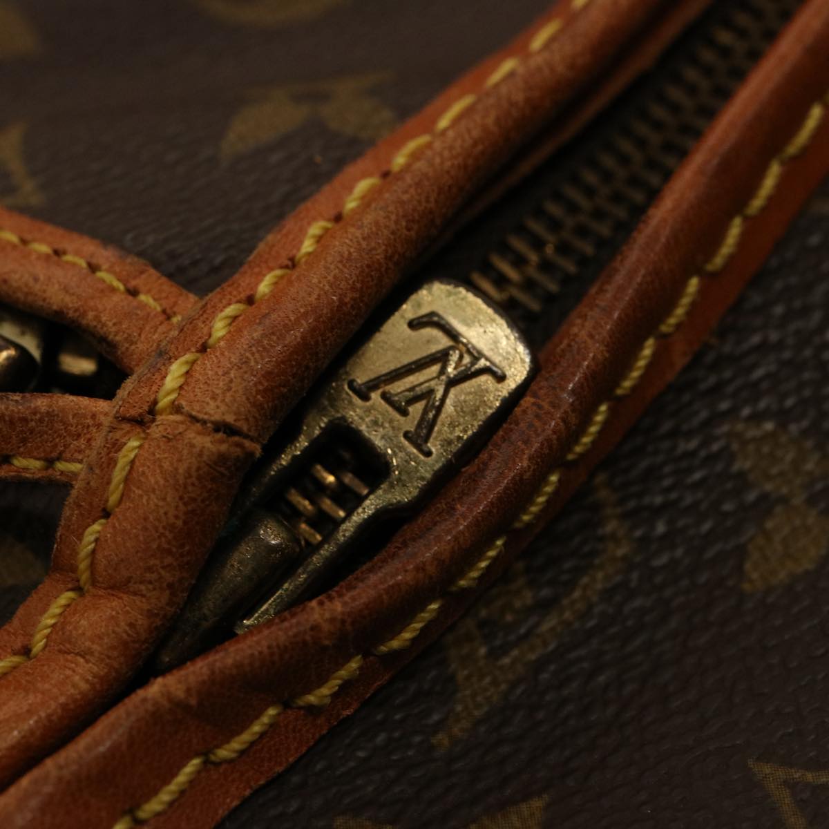 LOUIS VUITTON Monogram Suter Garment Cover M23522 LV Auth bs13589