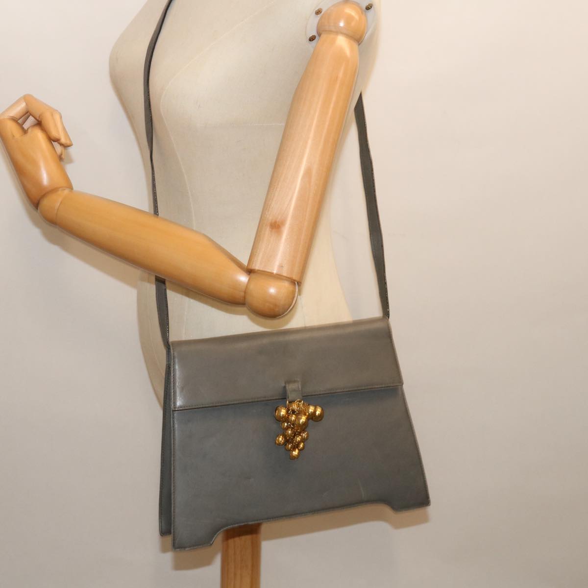 Salvatore Ferragamo Shoulder Bag Leather Gray Auth bs13667