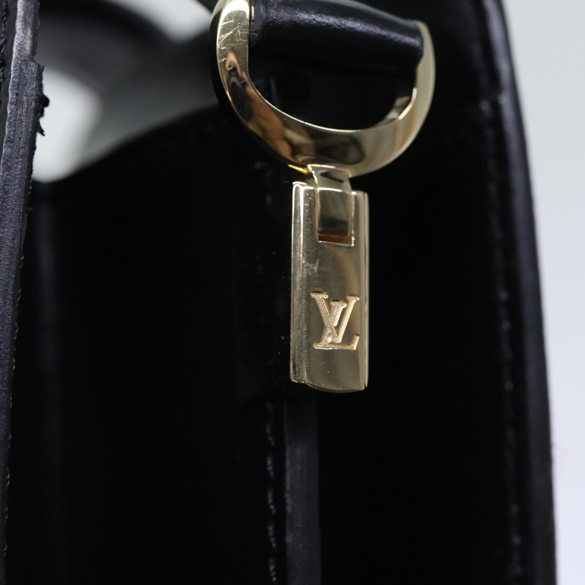 LOUIS VUITTON Epi Capuchin Shoulder Bag Black M52342 LV Auth bs13744