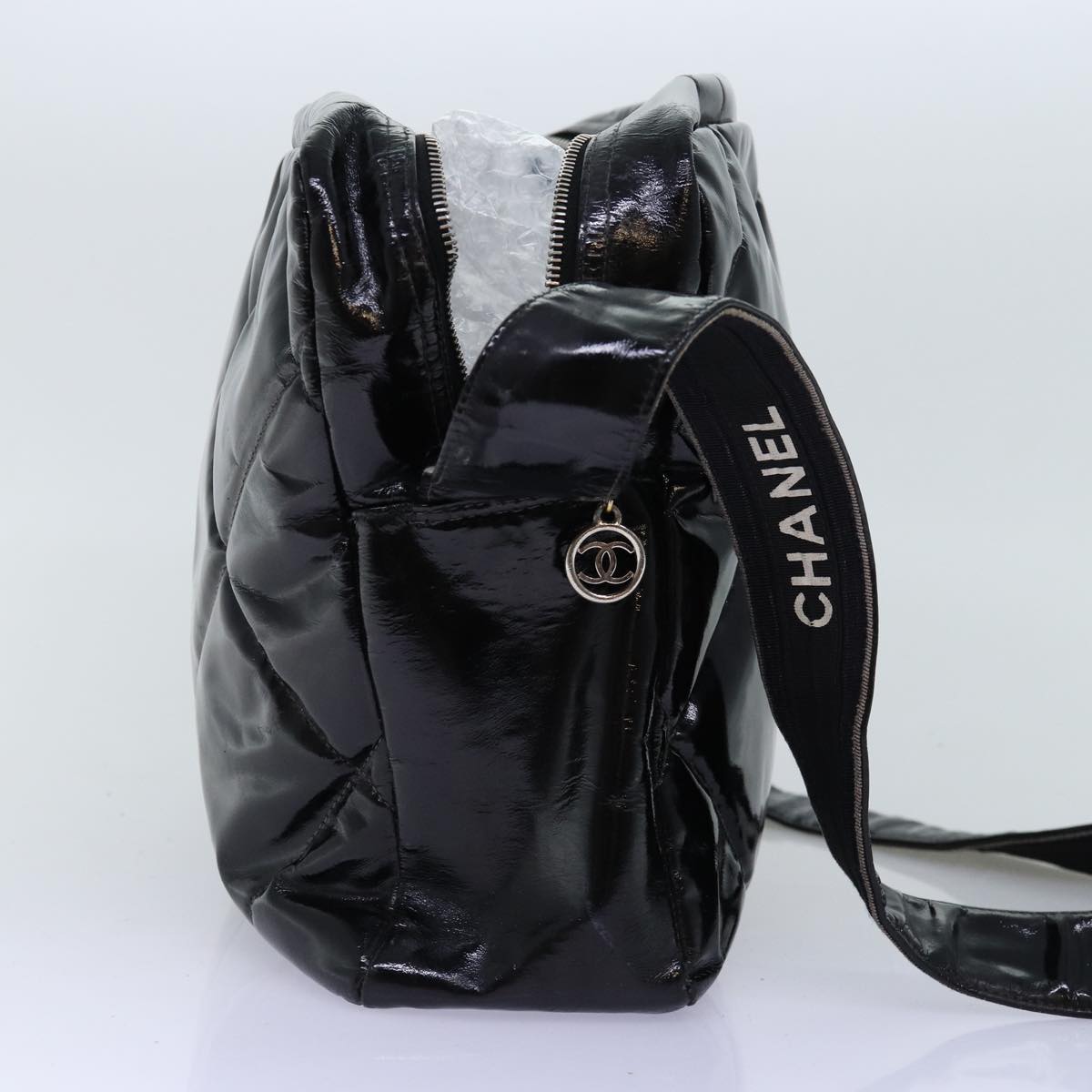CHANEL Matelasse Shoulder Bag Enamel Black CC Auth bs13762