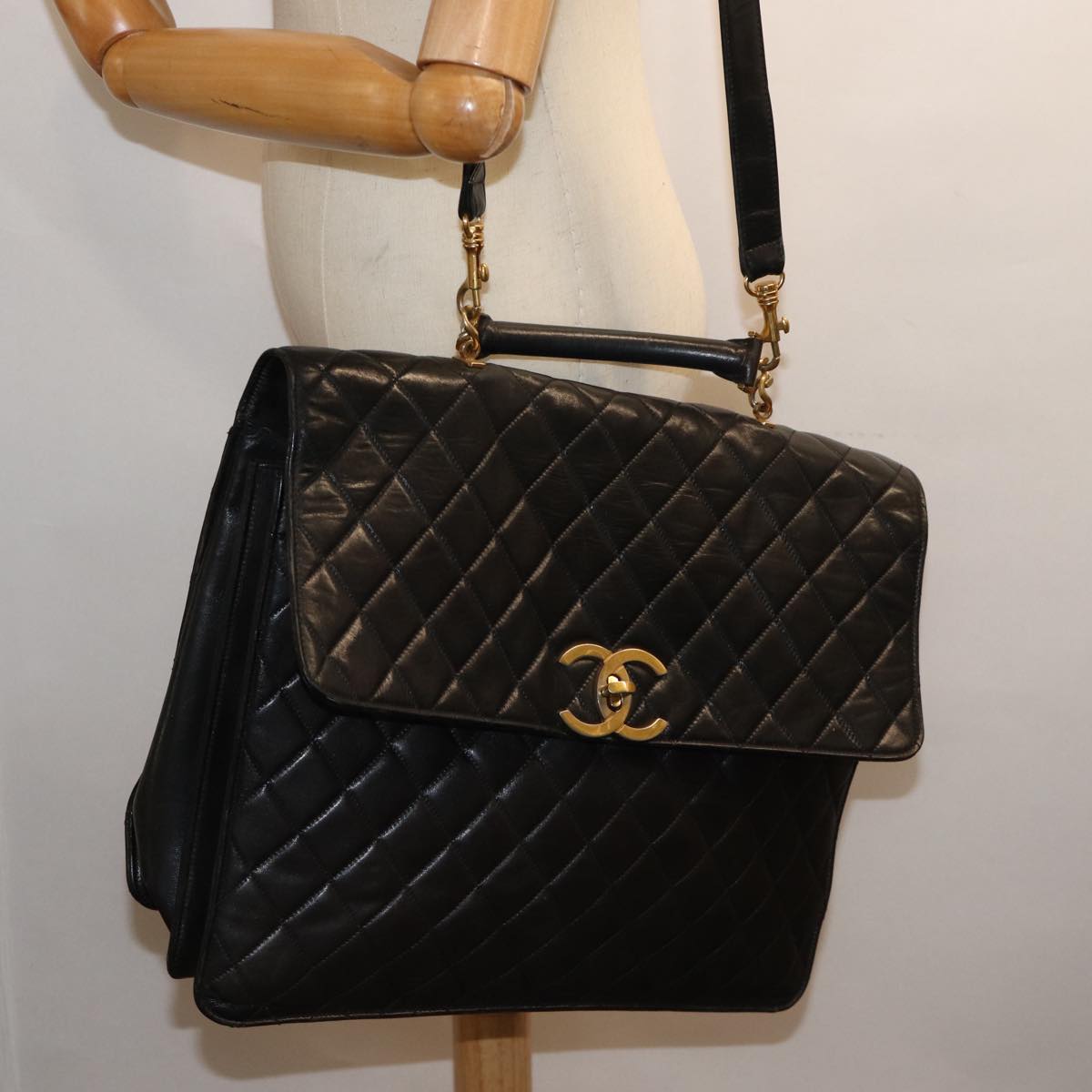 CHANEL Matelasse Hand Bag Leather 2way Black CC Auth bs13763