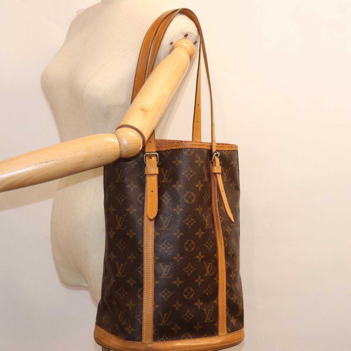 LOUIS VUITTON Monogram Bucket GM Shoulder Bag M42236 LV Auth bs13907