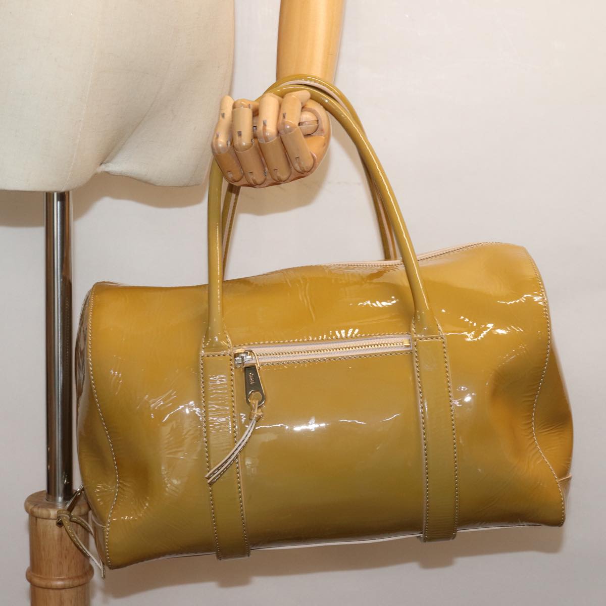 Chloe Hand Bag Enamel Yellow Auth bs14155