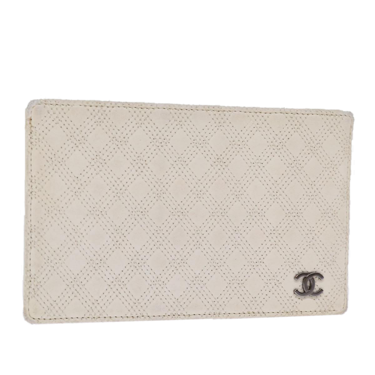 CHANEL Matelasse Pass Case Leather White CC Auth bs14237