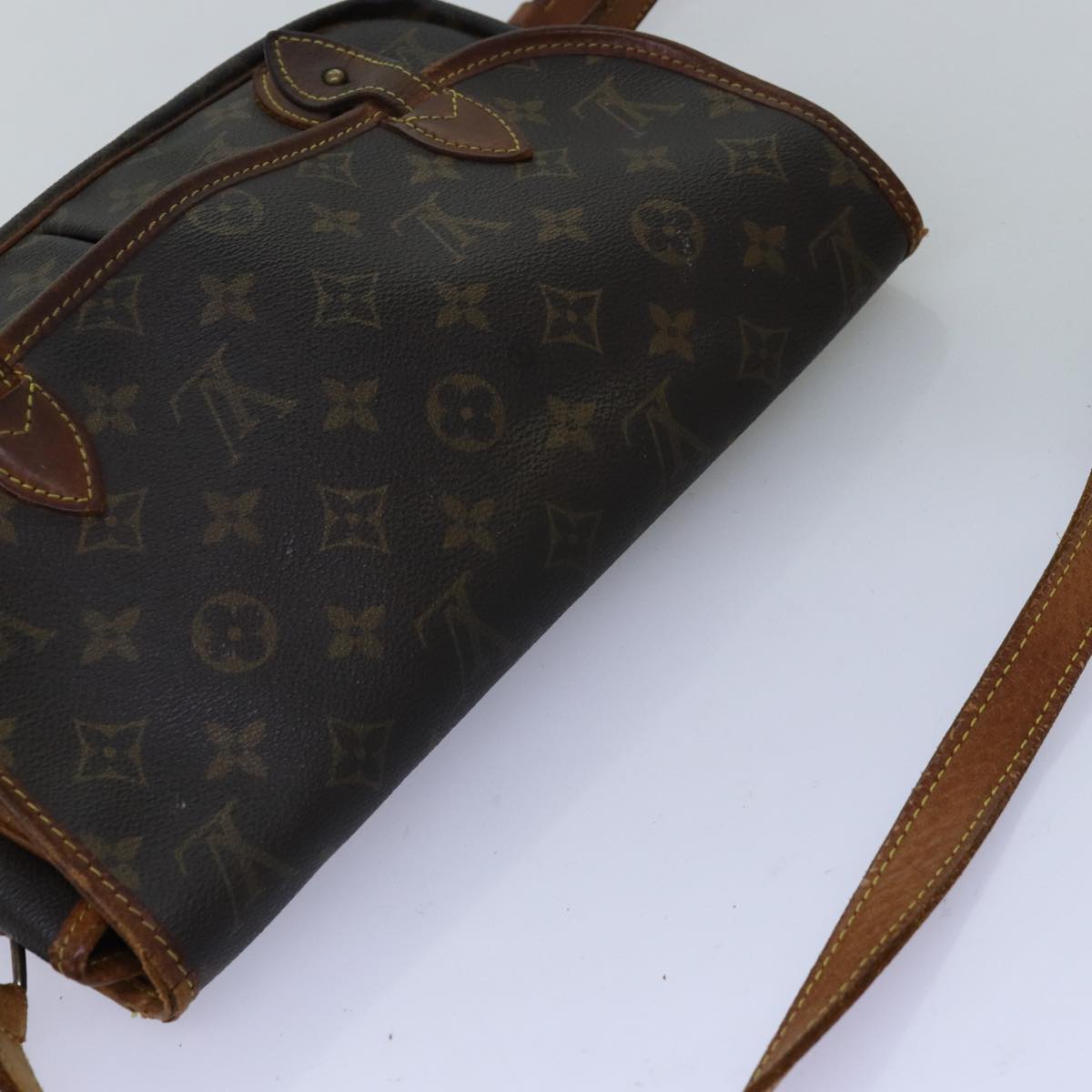 LOUIS VUITTON Monogram Gibeciere MM Shoulder Bag M42247 LV Auth bs14301