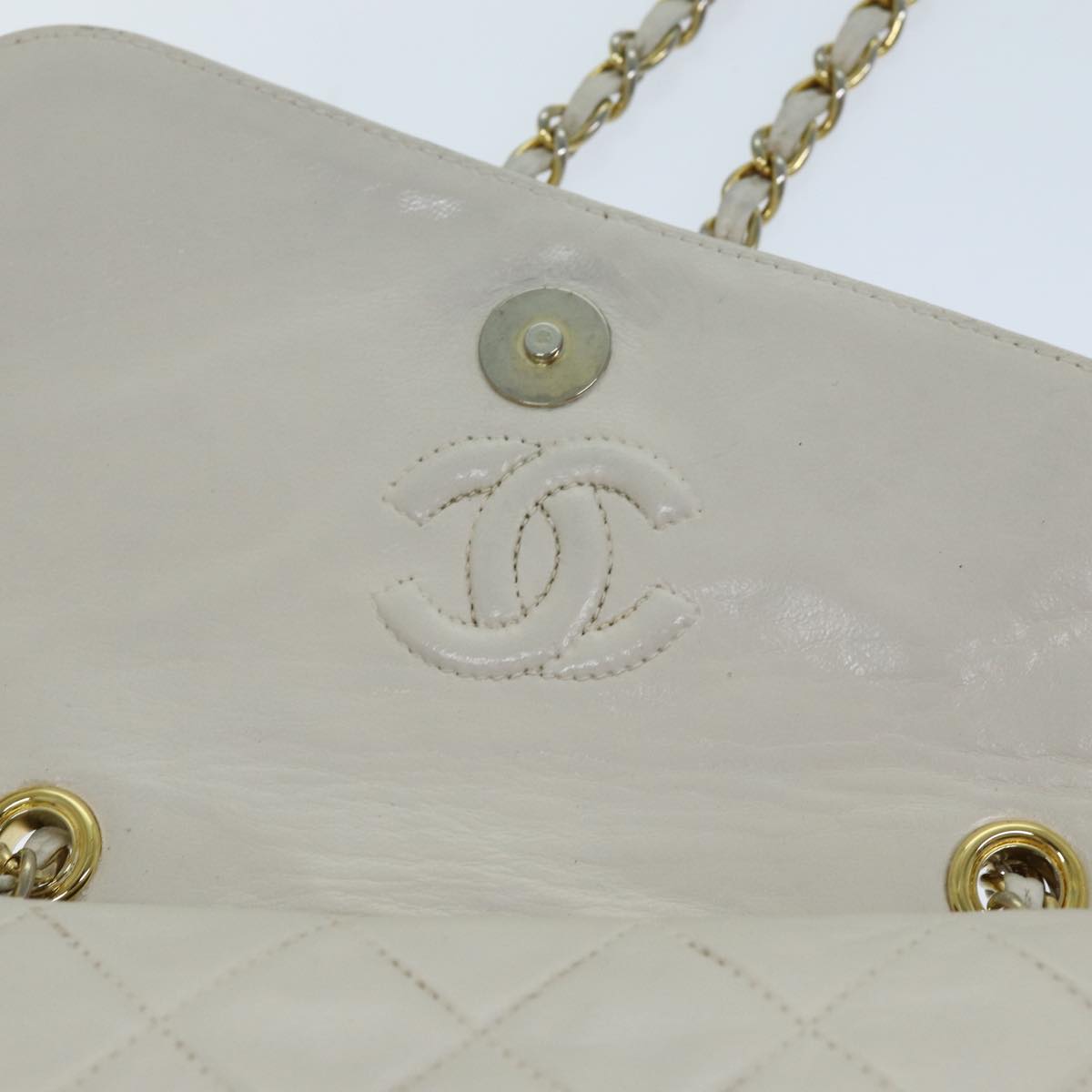 CHANEL Chain Shoulder Bag Lamb Skin White CC Auth bs14403