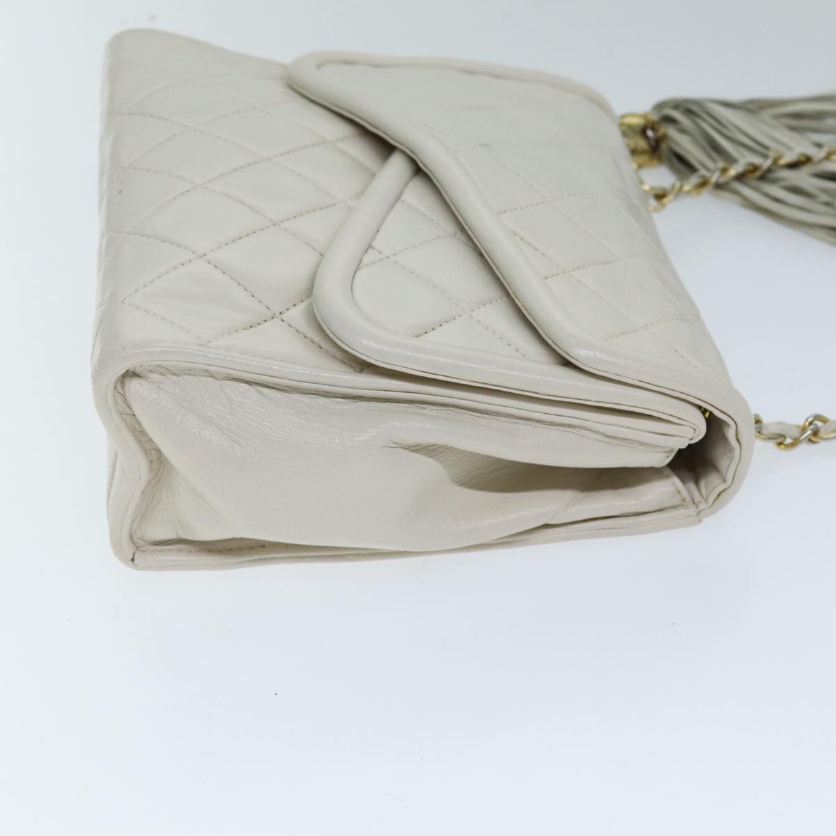 CHANEL Chain Shoulder Bag Lamb Skin White CC Auth bs14403