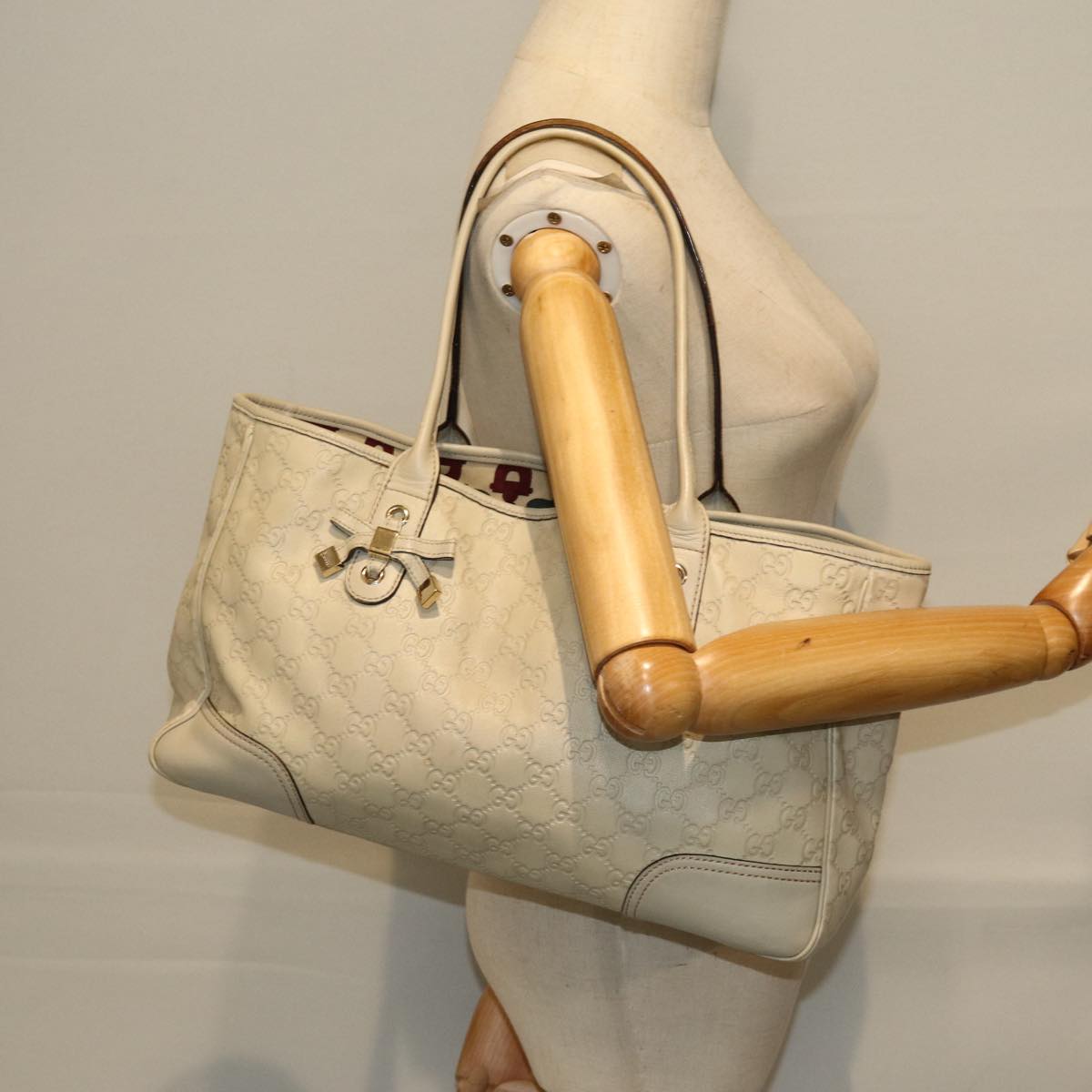 GUCCI GG Canvas Guccissima Tote Bag White 163805 Auth bs14471