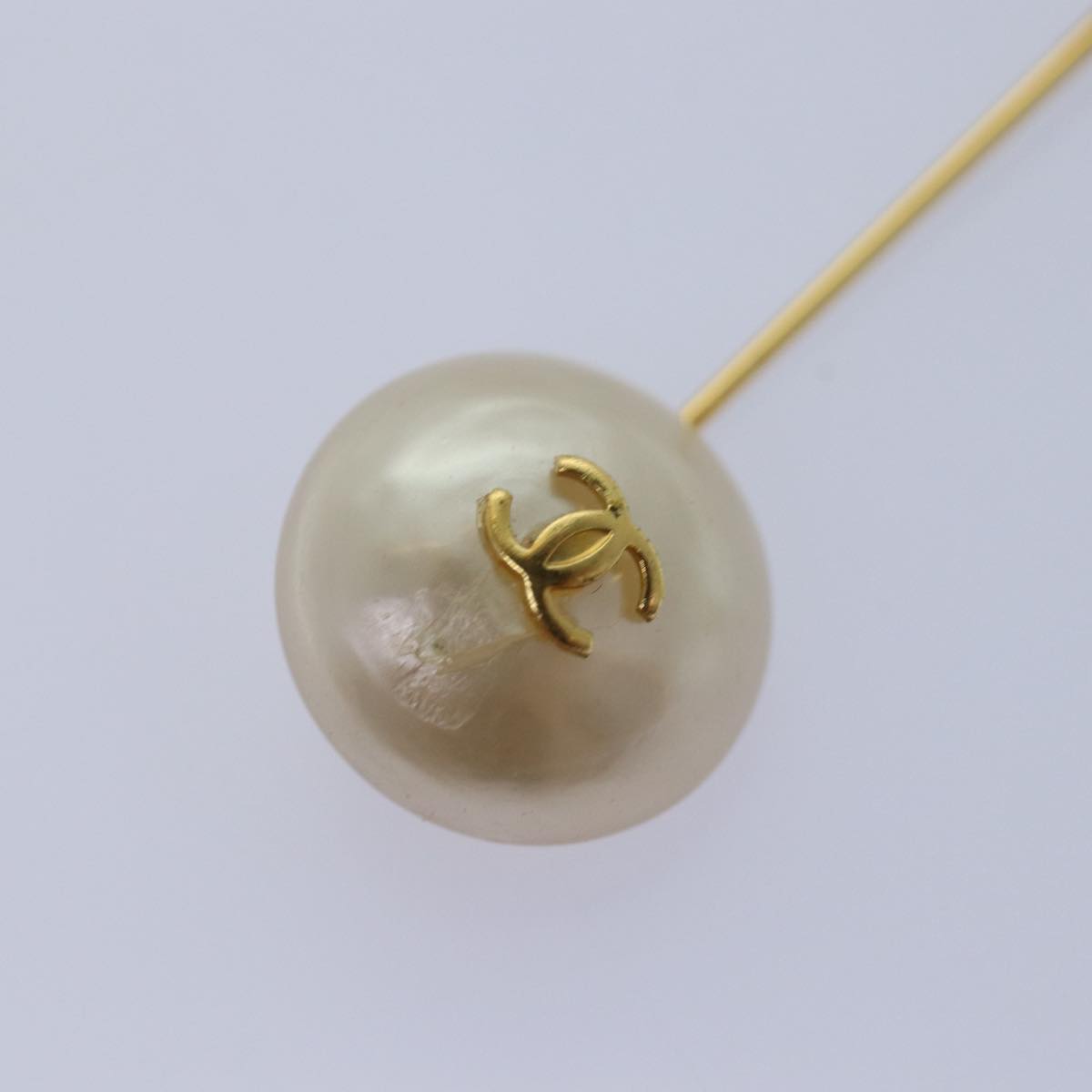 CHANEL Pearl Brooch metal Gold CC Auth bs14520