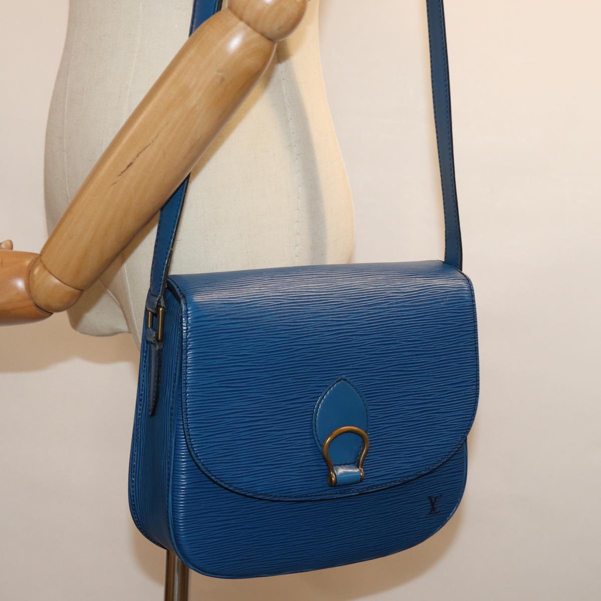 LOUIS VUITTON Epi Saint Cloud GM Shoulder Bag Toledo Blue M52195 LV Auth bs14557