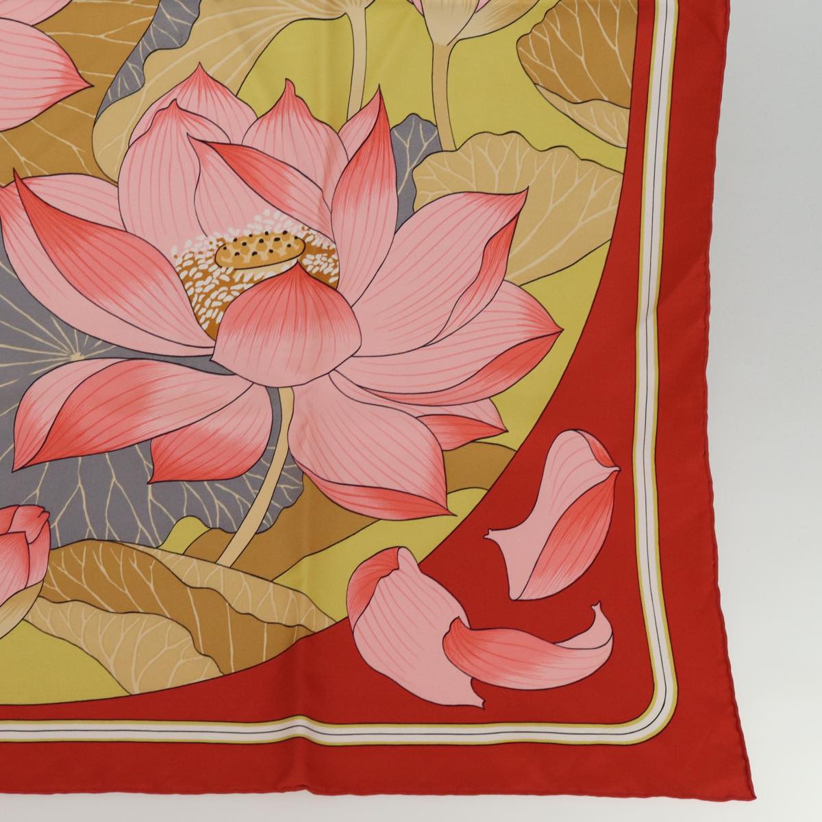 HERMES Carre 90 Scarf ”FLEURS DE LOTUS” Silk Red Auth bs14588