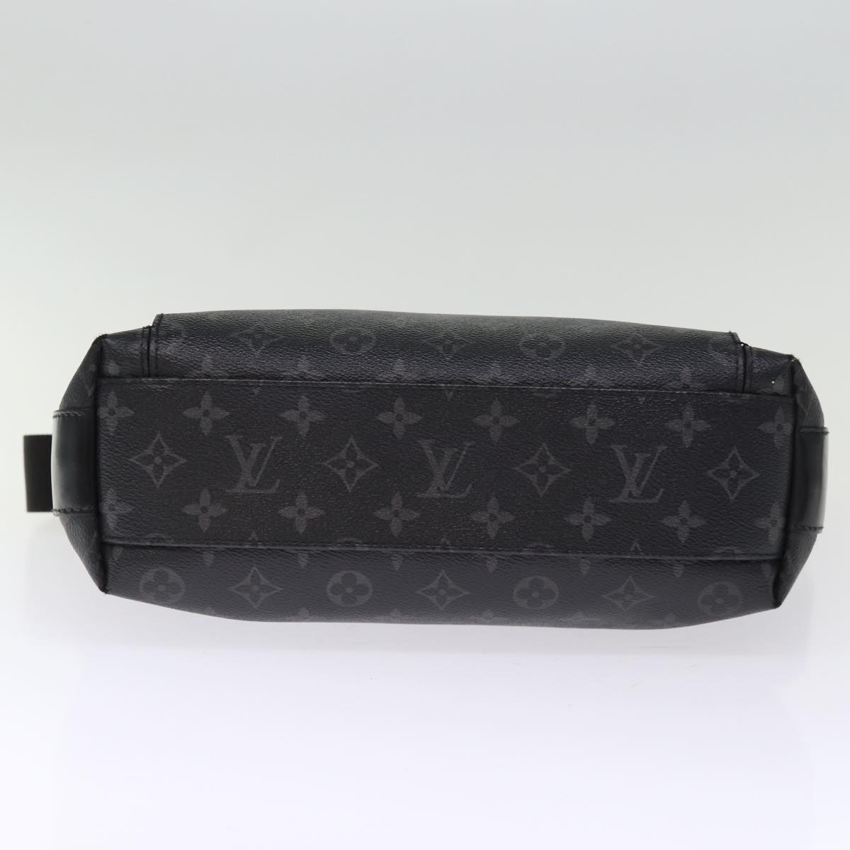 LOUIS VUITTON Monogram Eclipse Odyssey Messenger MM Bag M44224 LV Auth bs14669