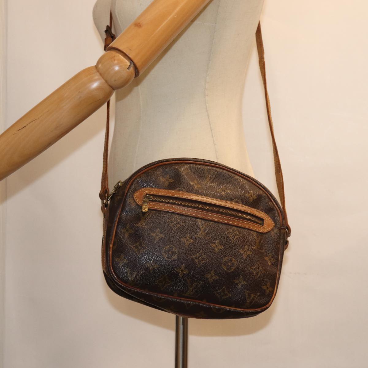 LOUIS VUITTON Monogram Senlis Shoulder Bag M51222 LV Auth bs14763