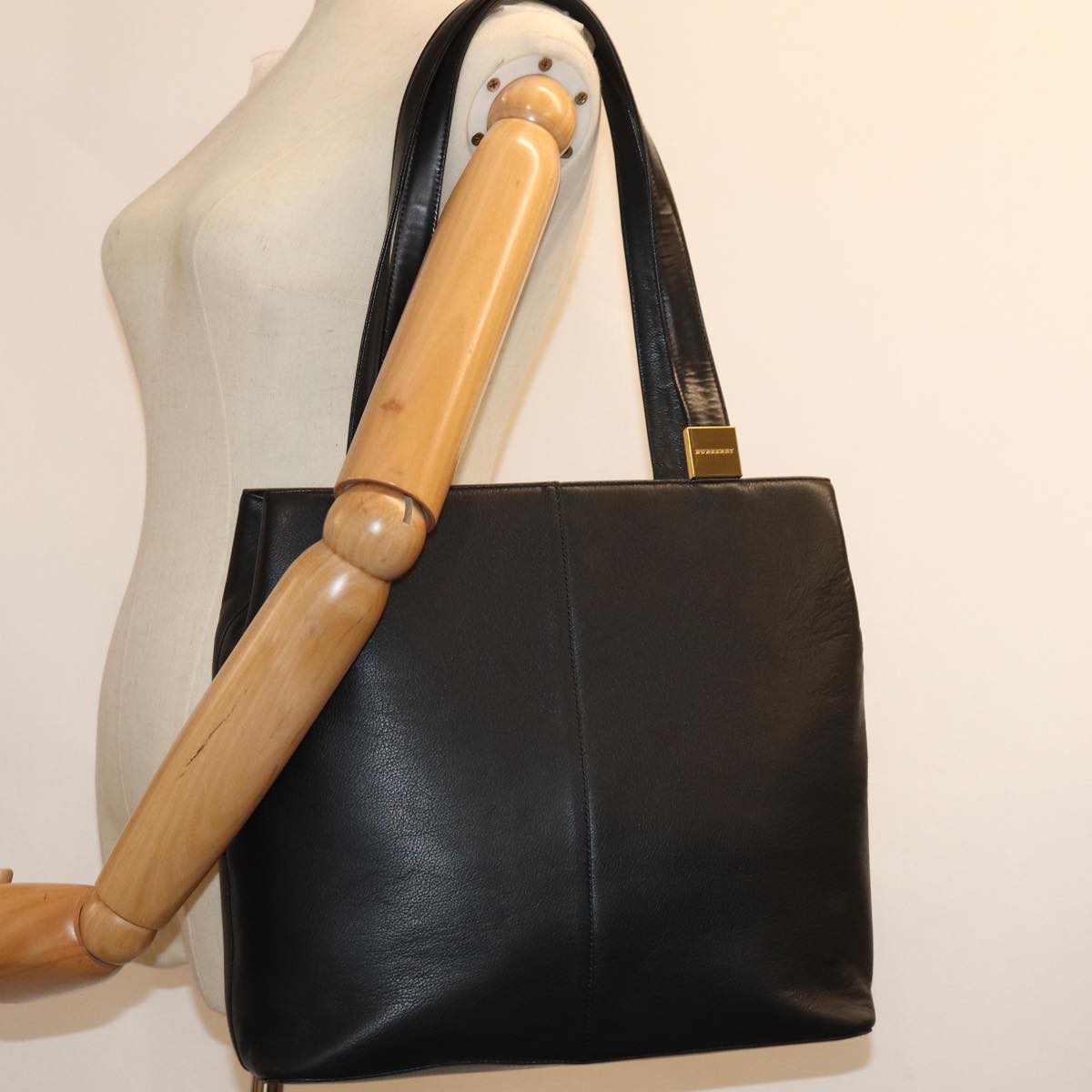 BURBERRY Shoulder Bag Leather Black Auth bs14825