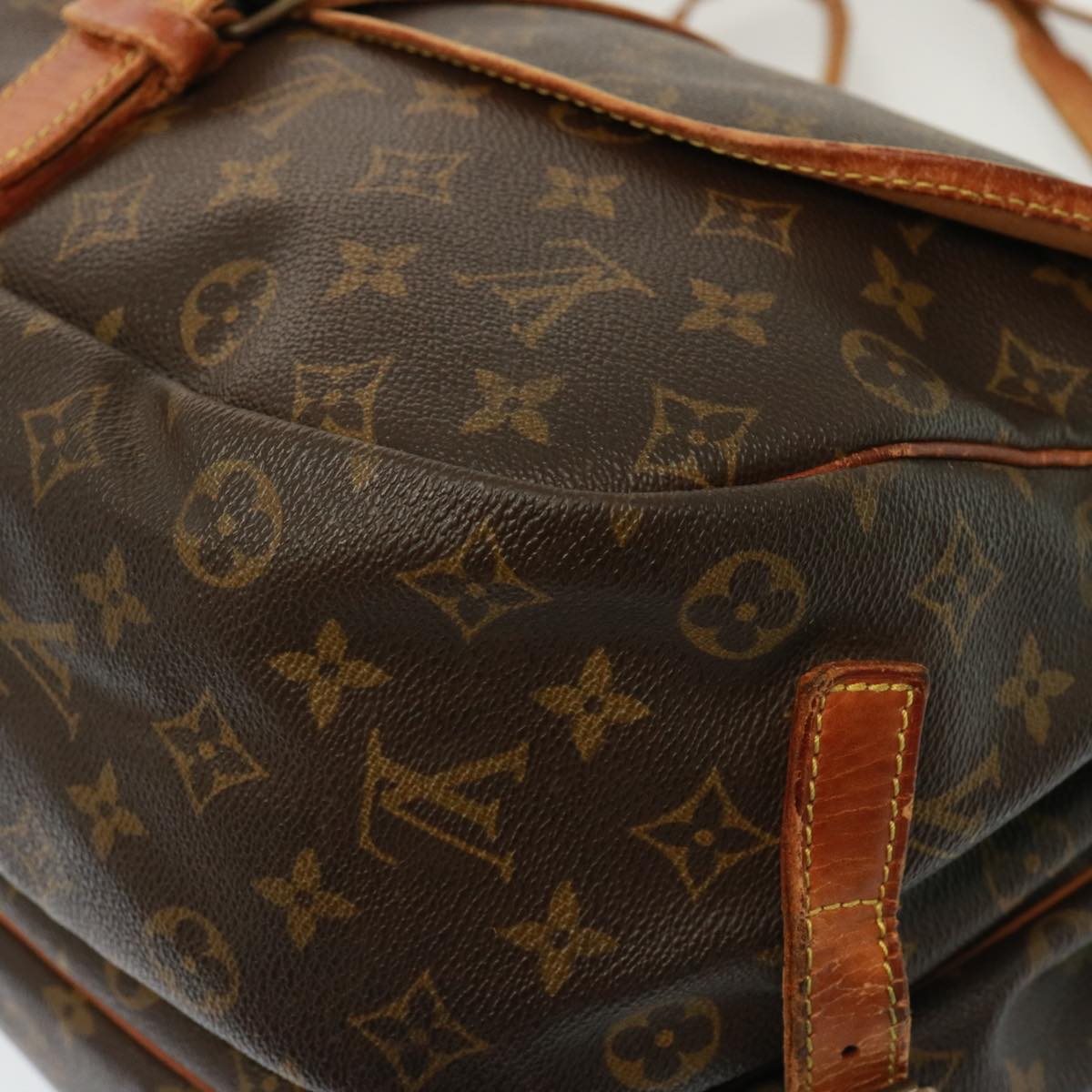 LOUIS VUITTON Monogram Saumur 35 Shoulder Bag M42254 LV Auth bs14898