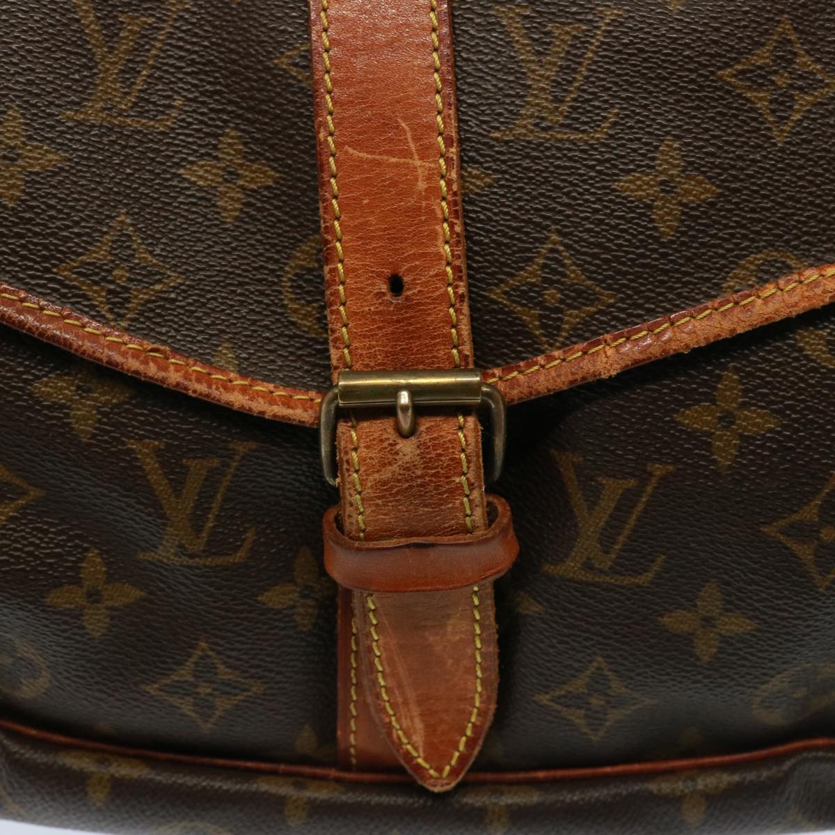 LOUIS VUITTON Monogram Saumur 35 Shoulder Bag M42254 LV Auth bs14898