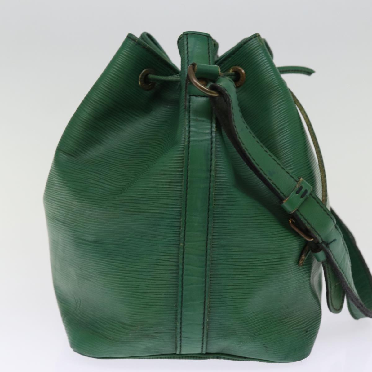 LOUIS VUITTON Epi Petit Noe Shoulder Bag Green M44104 LV Auth bs14936