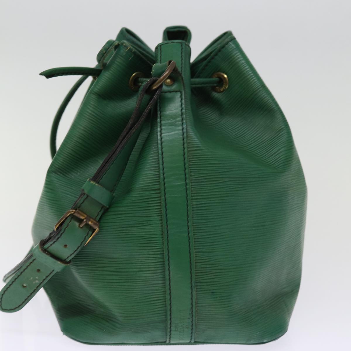 LOUIS VUITTON Epi Petit Noe Shoulder Bag Green M44104 LV Auth bs14936