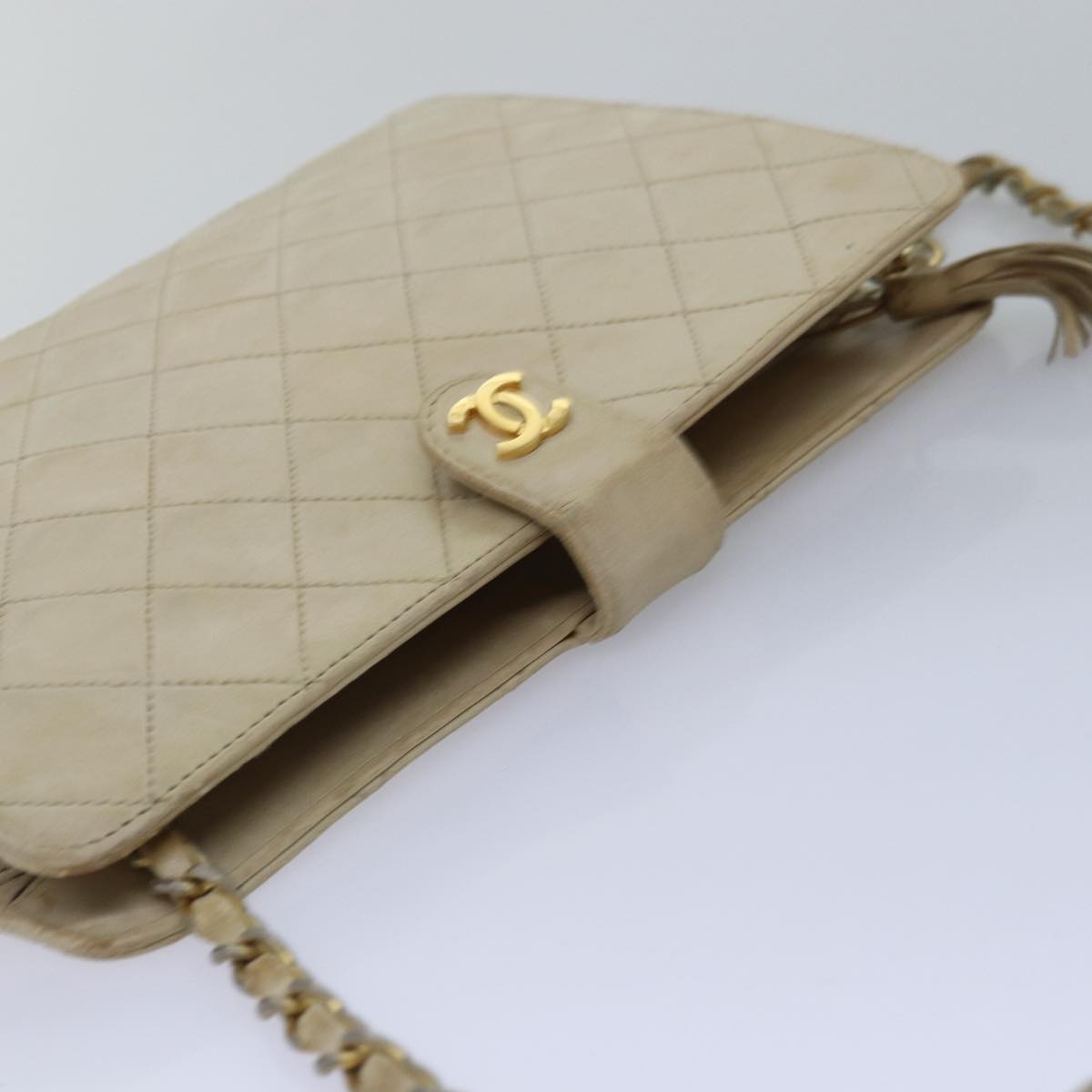 CHANEL Matelasse Chain Shoulder Bag Lamb Skin Beige CC Auth bs14983