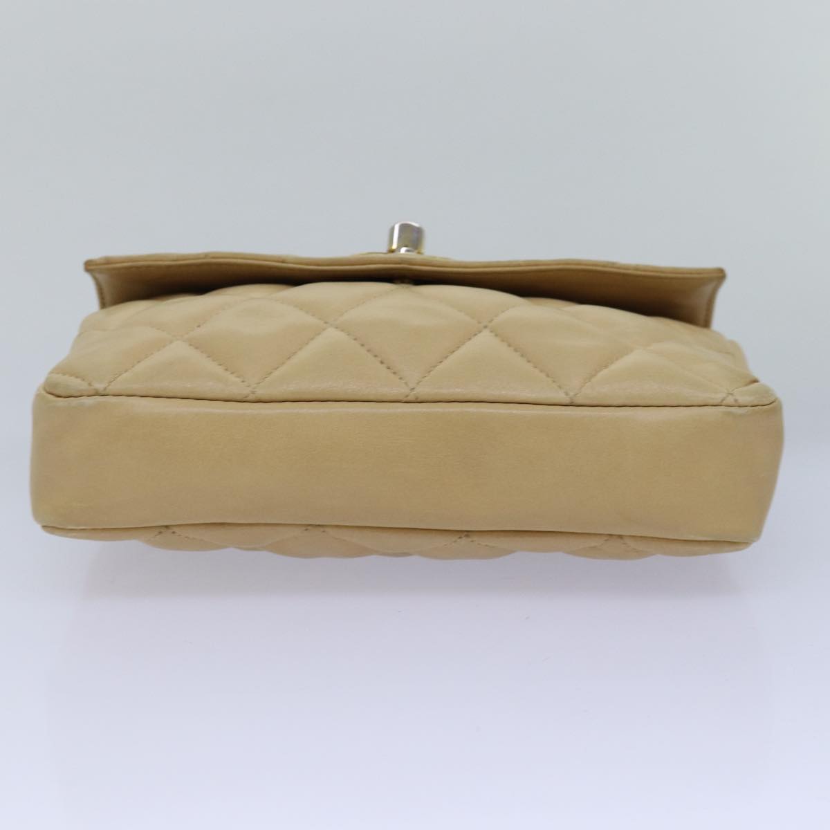 CHANEL Matelasse Waist bag Lamb Skin Beige CC Auth bs15008