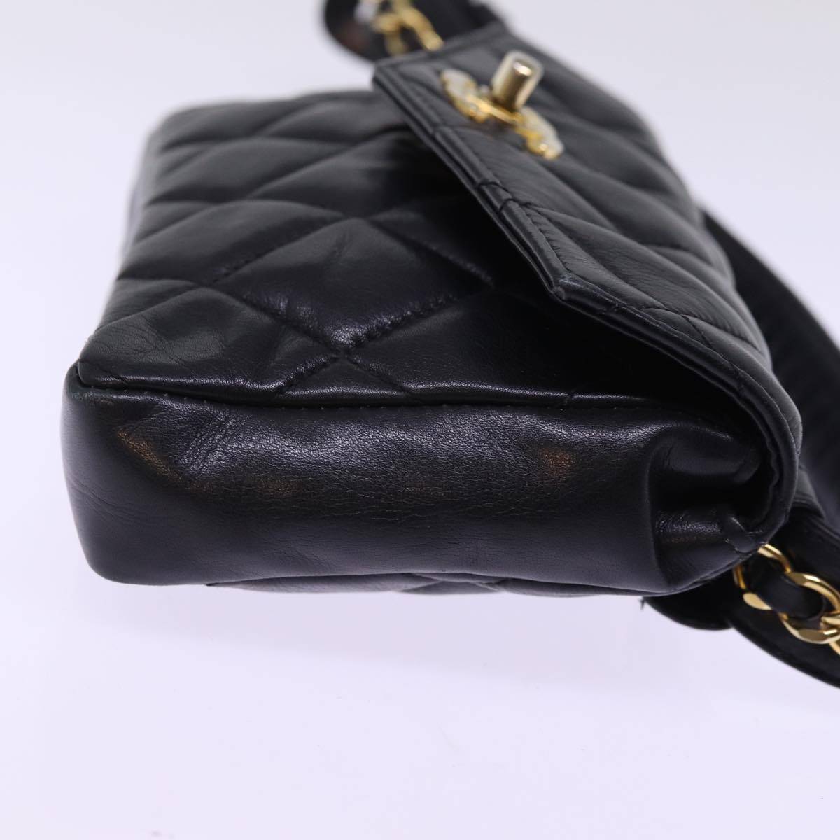 CHANEL Matelasse Waist bag Lamb Skin Black CC Auth bs15009