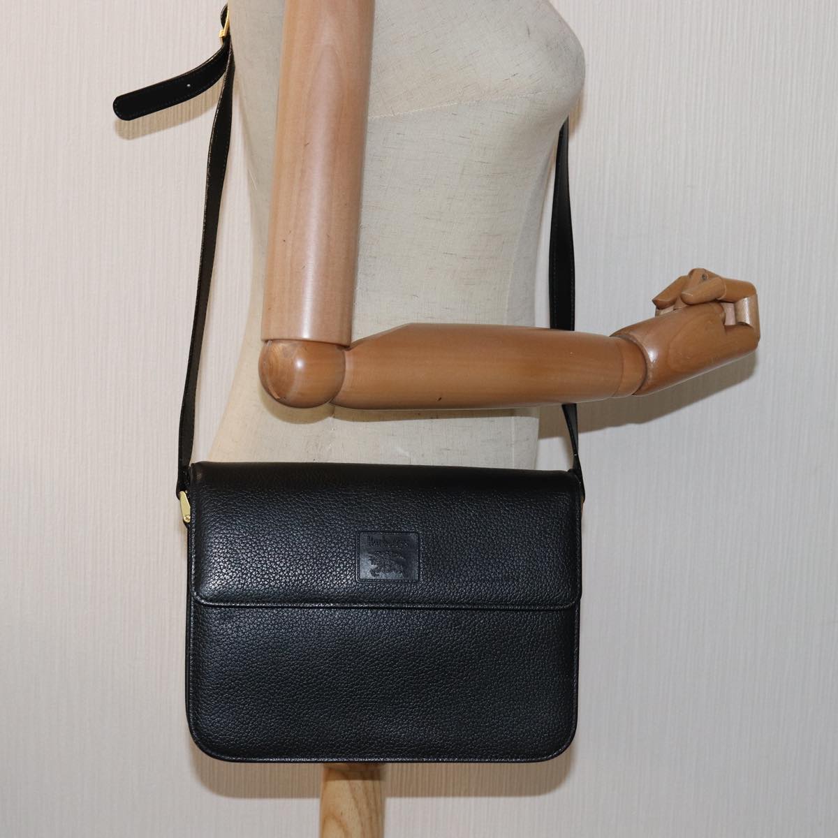 Burberrys Shoulder Bag Leather Black Auth bs15151