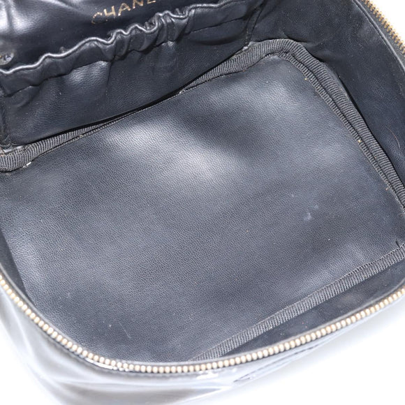 CHANEL Vanity Cosmetic Pouch Patent leather Black CC Auth bs15339