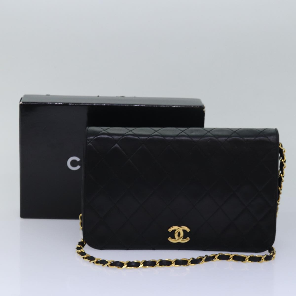 CHANEL Matelasse Chain Shoulder Bag Lamb Skin Black CC Auth bs15343A