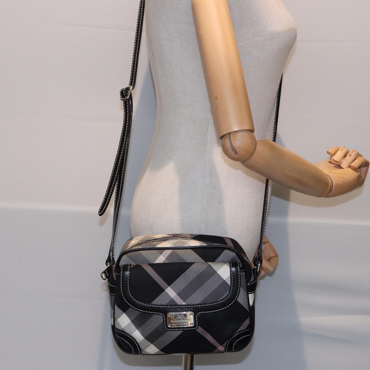 BURBERRY Nova Check Blue Label Shoulder Bag Nylon Black White pink Auth bs15354