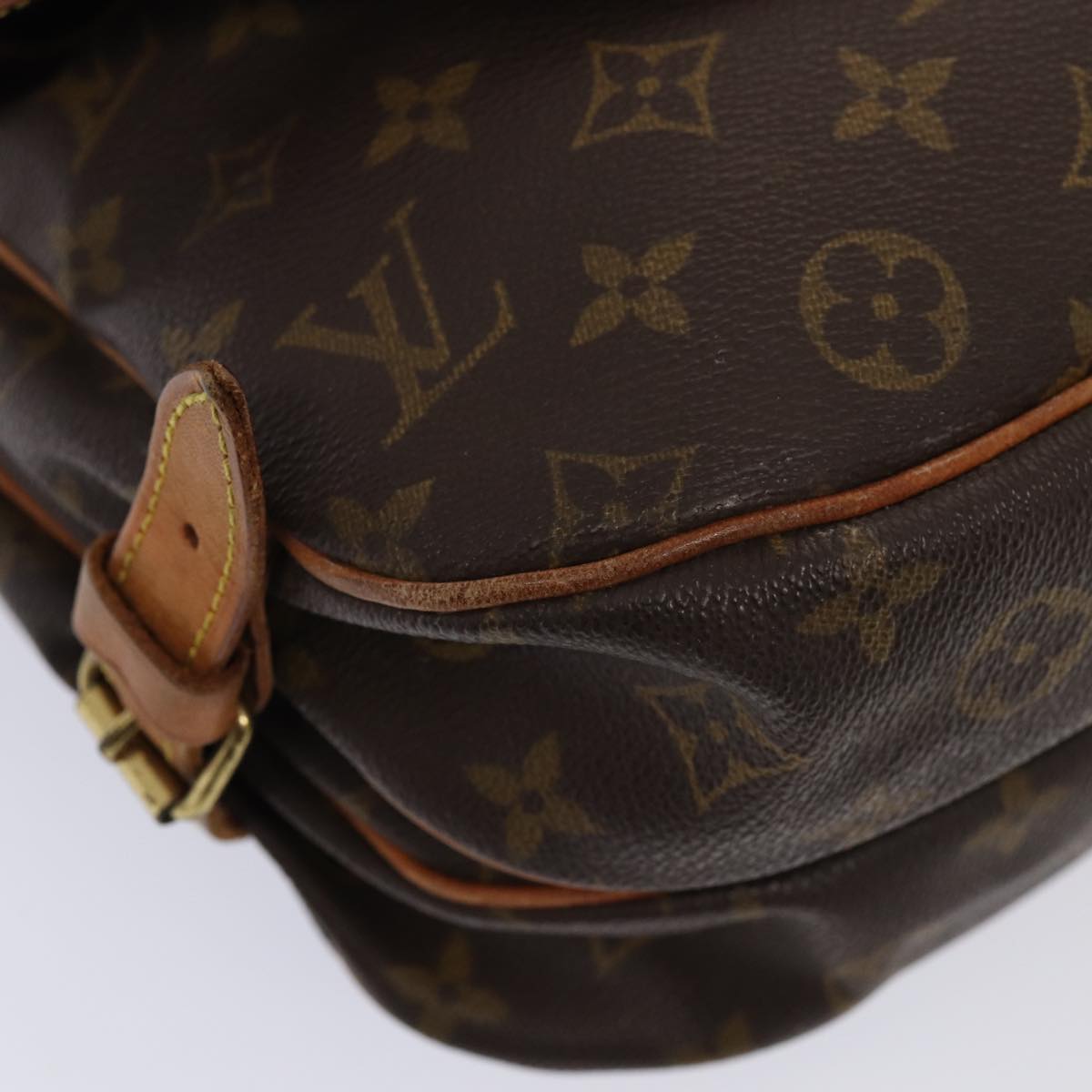 LOUIS VUITTON Monogram Saumur 30 Shoulder Bag M42256 LV Auth bs15389