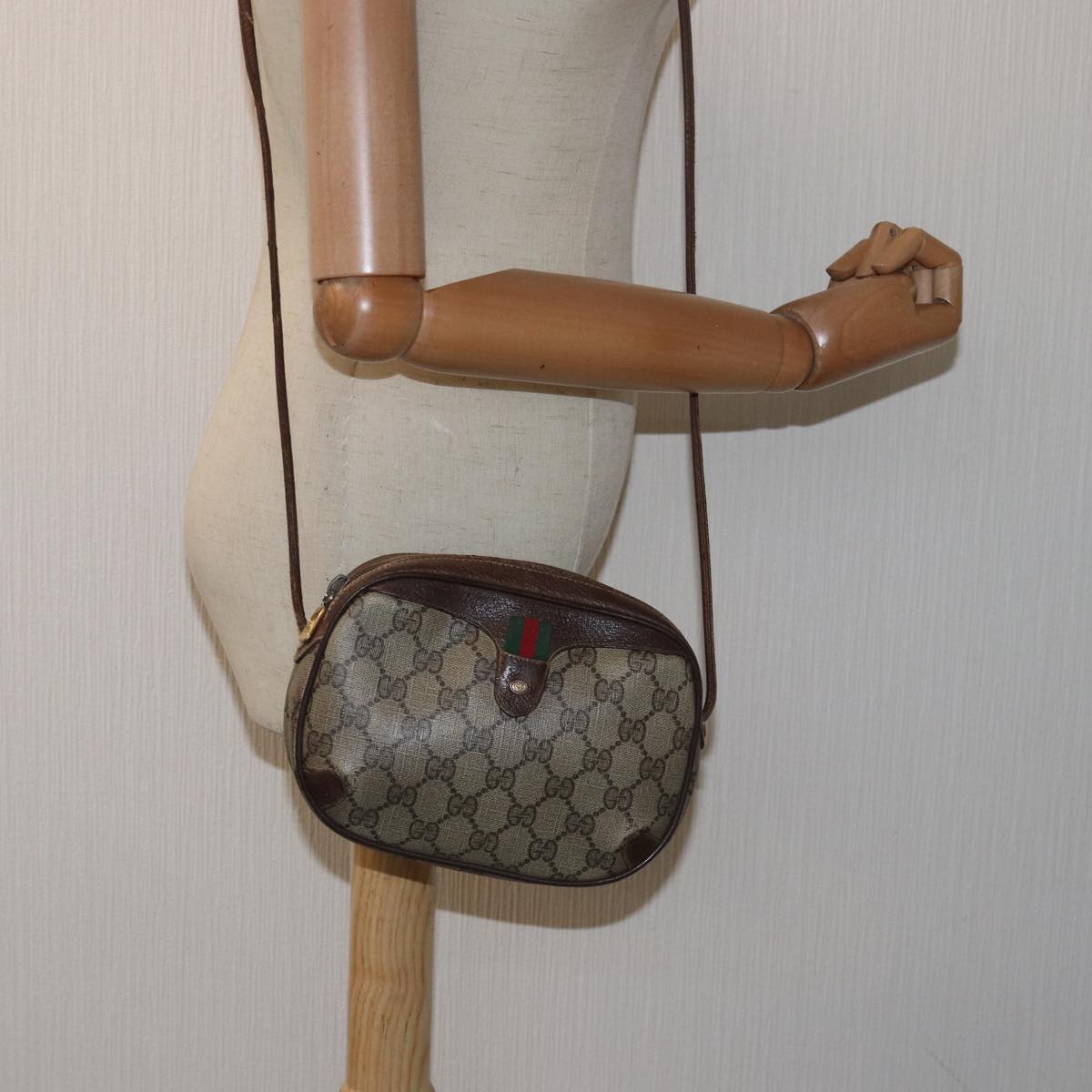 GUCCI GG Supreme Shoulder Bag PVC Leather Beige 156 02 066 Auth bs15442