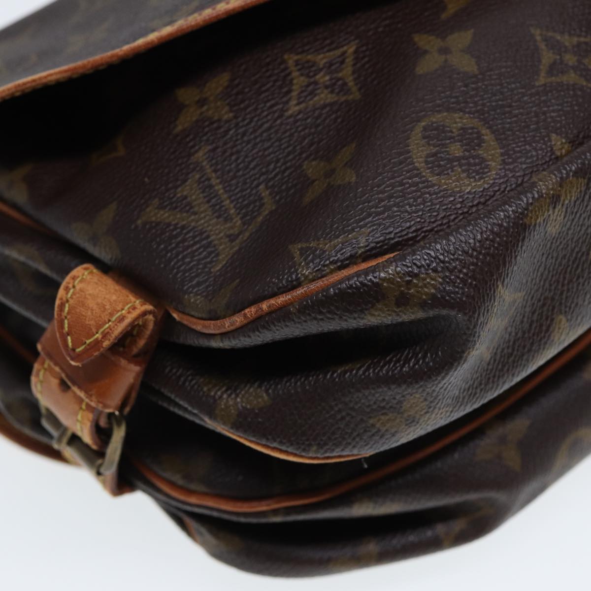 LOUIS VUITTON Monogram Saumur 30 Shoulder Bag M42256 LV Auth bs15517