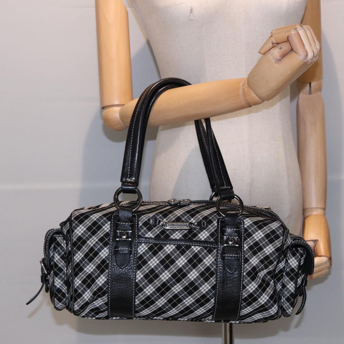 BURBERRY Nova Check Blue Label Hand Bag Nylon Black Auth bs15725