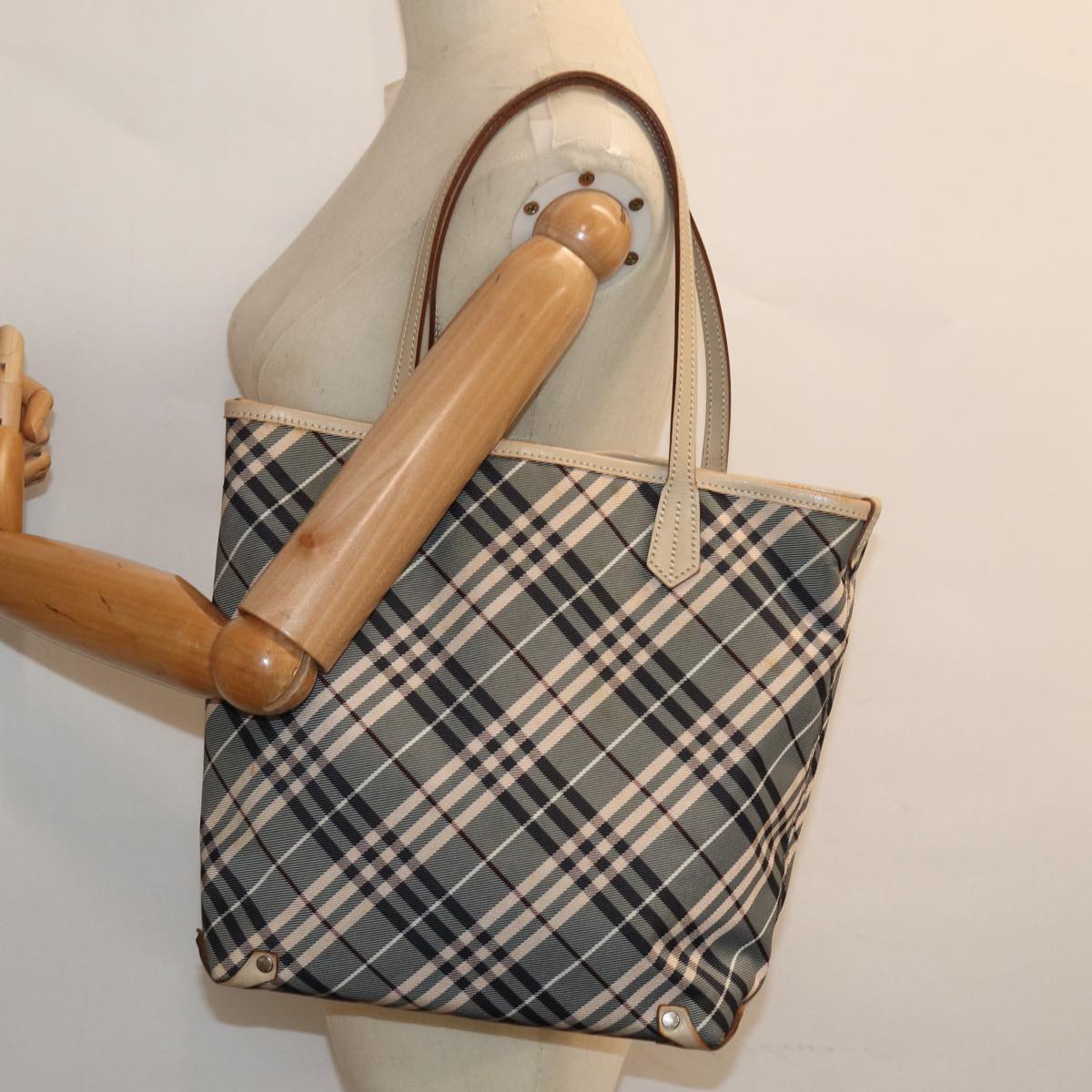 BURBERRY Nova Check Blue Label Tote Bag Canvas Beige Navy Auth bs15727