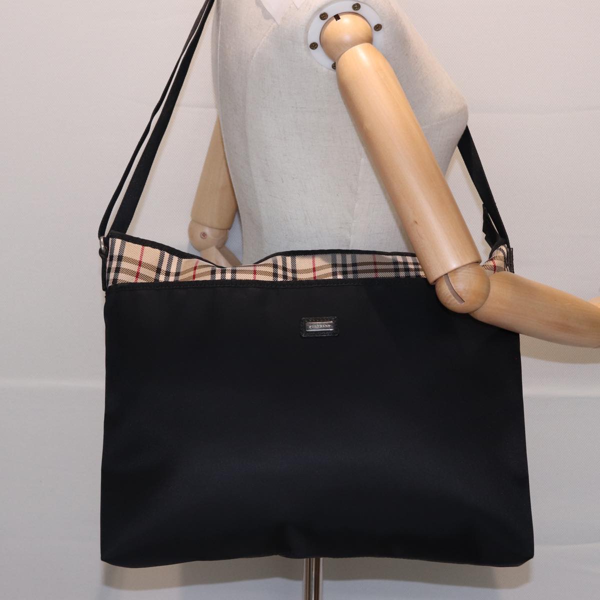 BURBERRY Nova Check Shoulder Bag Nylon Black Beige Auth bs15731