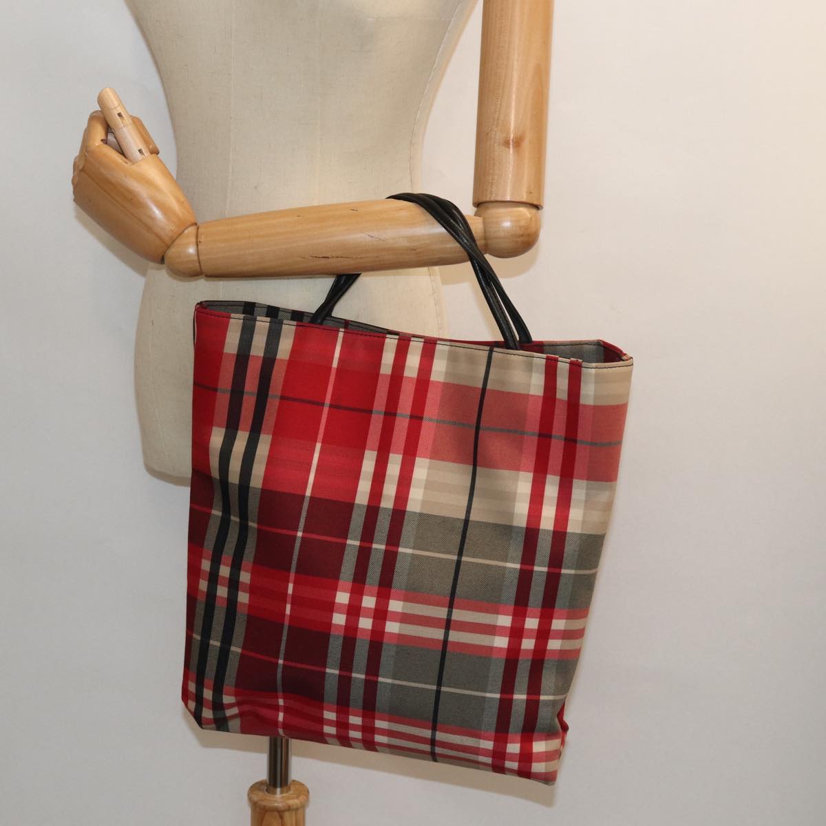 BURBERRY Nova Check Hand Bag Canvas Red Auth bs15741