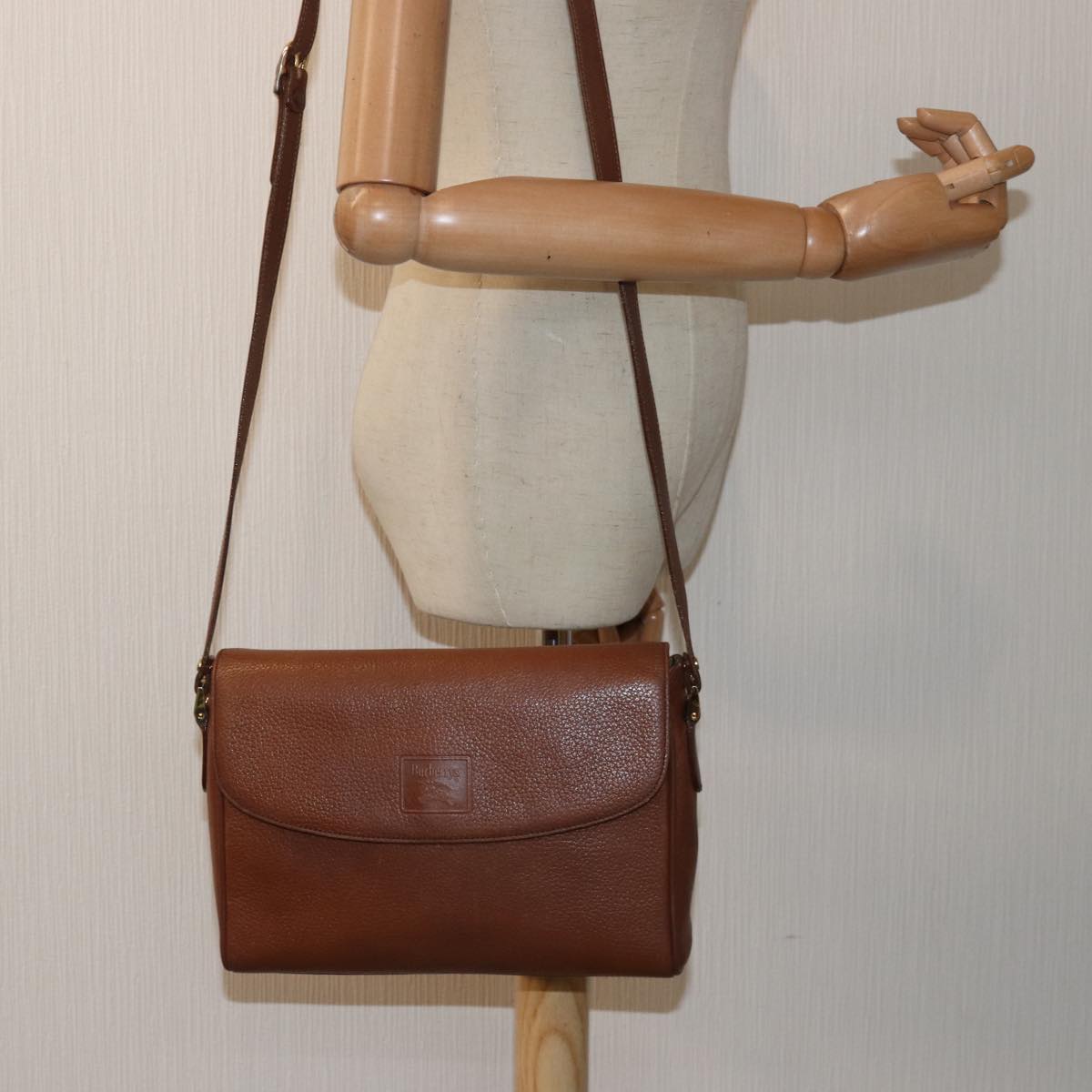 Burberrys Shoulder Bag Leather Brown Auth bs15804